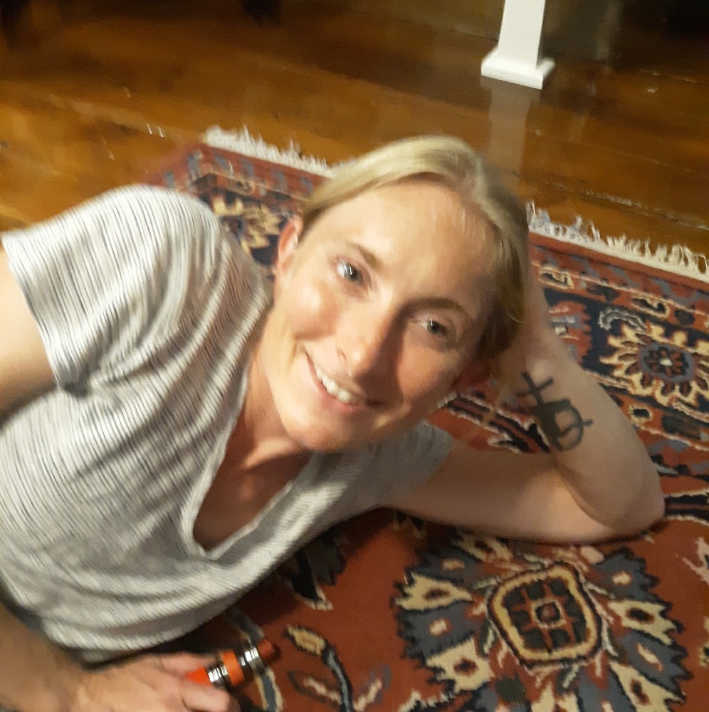 Meet your Posher, Vee